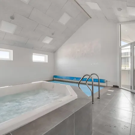بيت للعطل Newly Built Luxury House Right By The Sea - Sj560