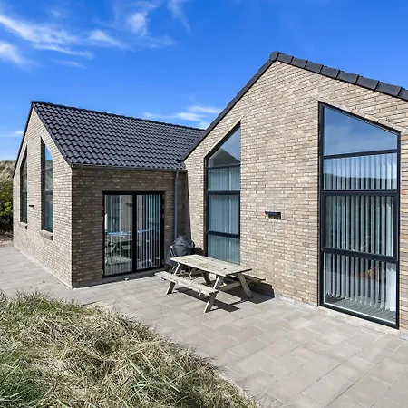 Newly Built Luxury House Right By The Sea - Sj560 Hébergement de vacances *