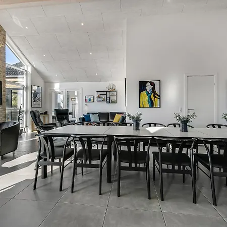 Newly Built Luxury House Right By The Sea - Sj560 * Harboør