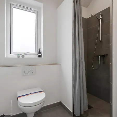 Newly Built Luxury House Right By The Sea - Sj560 Harboør